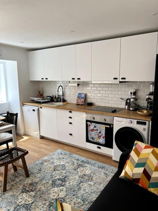 Luxury Artistic Digital Nomad Getaway W/ Terrace Leilighet Lisboa Eksteriør bilde