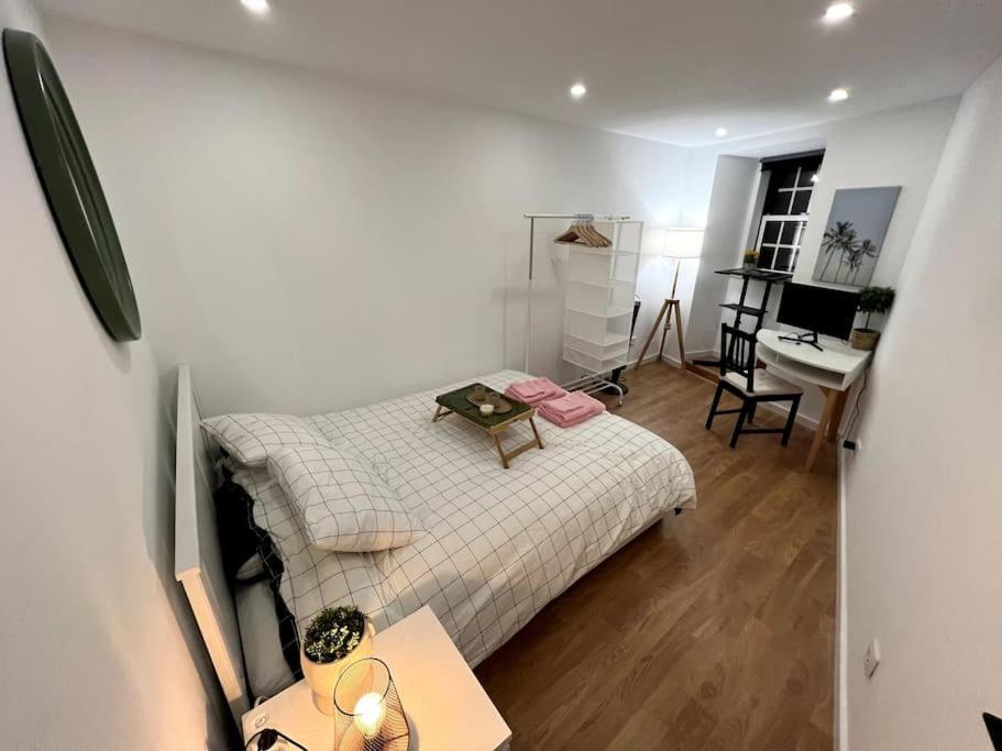 Luxury Artistic Digital Nomad Getaway W/ Terrace Leilighet Lisboa Eksteriør bilde