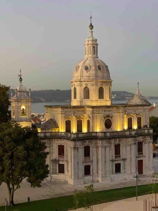 Luxury Artistic Digital Nomad Getaway W/ Terrace Leilighet Lisboa Eksteriør bilde