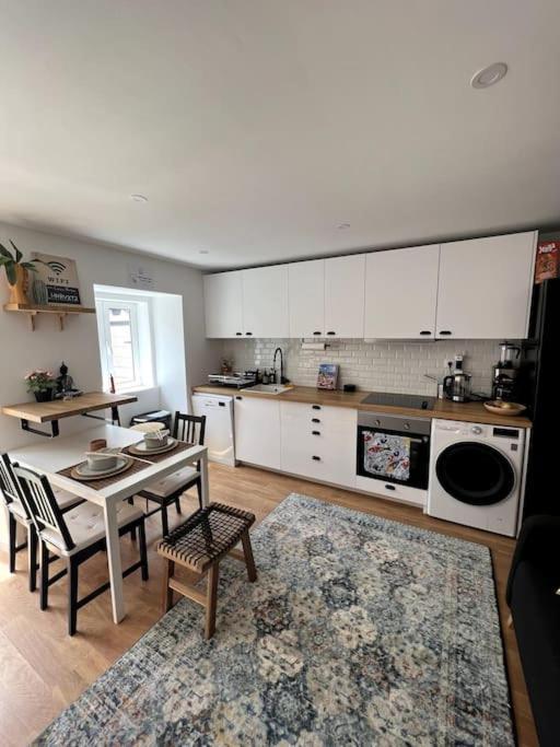 Luxury Artistic Digital Nomad Getaway W/ Terrace Leilighet Lisboa Eksteriør bilde